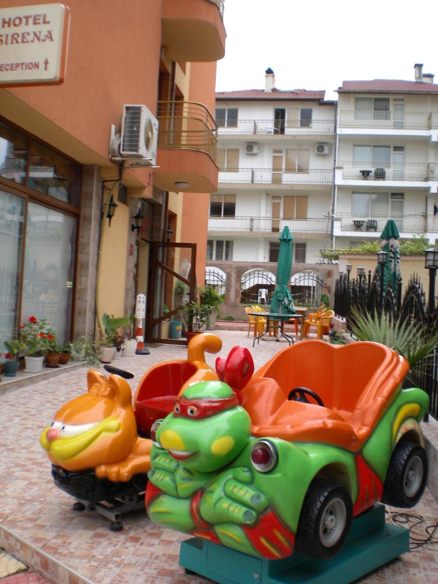 Hotel Sirena Primorsko Dış mekan fotoğraf